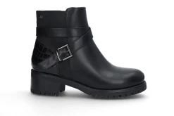 Feminin allværsboot