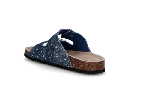 Fotseng sandal med fine detaljer