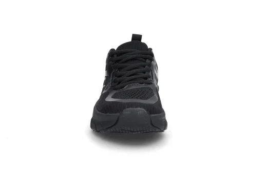 Lettvekt sneaker på kraftig såle