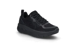 Lettvekt sneaker på kraftig såle