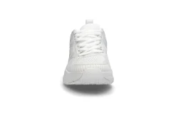 Lettvekt sneaker på kraftig såle