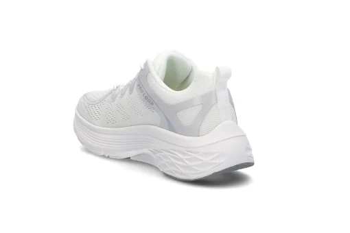 Lettvekt sneaker på kraftig såle