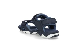 Sandaler som tåler vann
