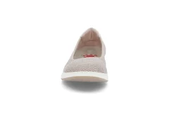 Sporty ballerina