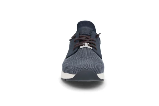 Sporty slip on-sko