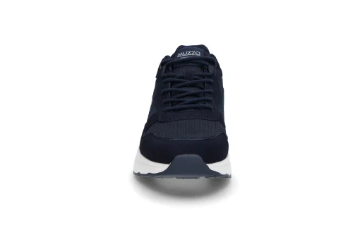 Sporty sneaker