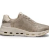 Sporty sneakers på trendy såle