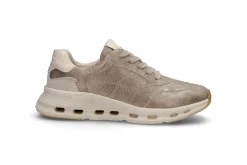Sporty sneakers på trendy såle