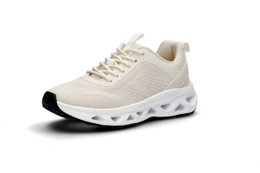 Sporty sneakers på trendy såle