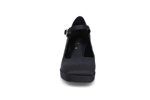 Trendy pumps